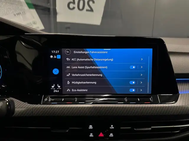 Volkswagen Golf view 23