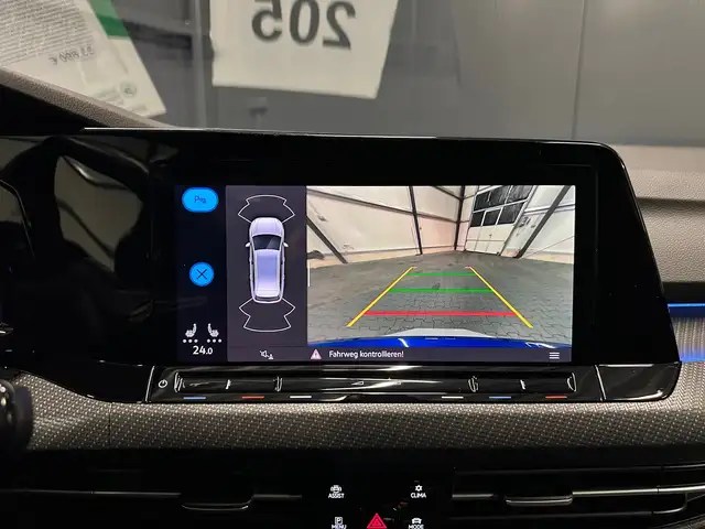 Volkswagen Golf view 20