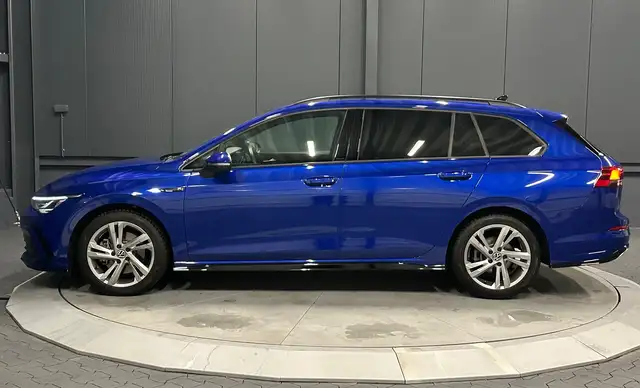 Volkswagen Golf view 3