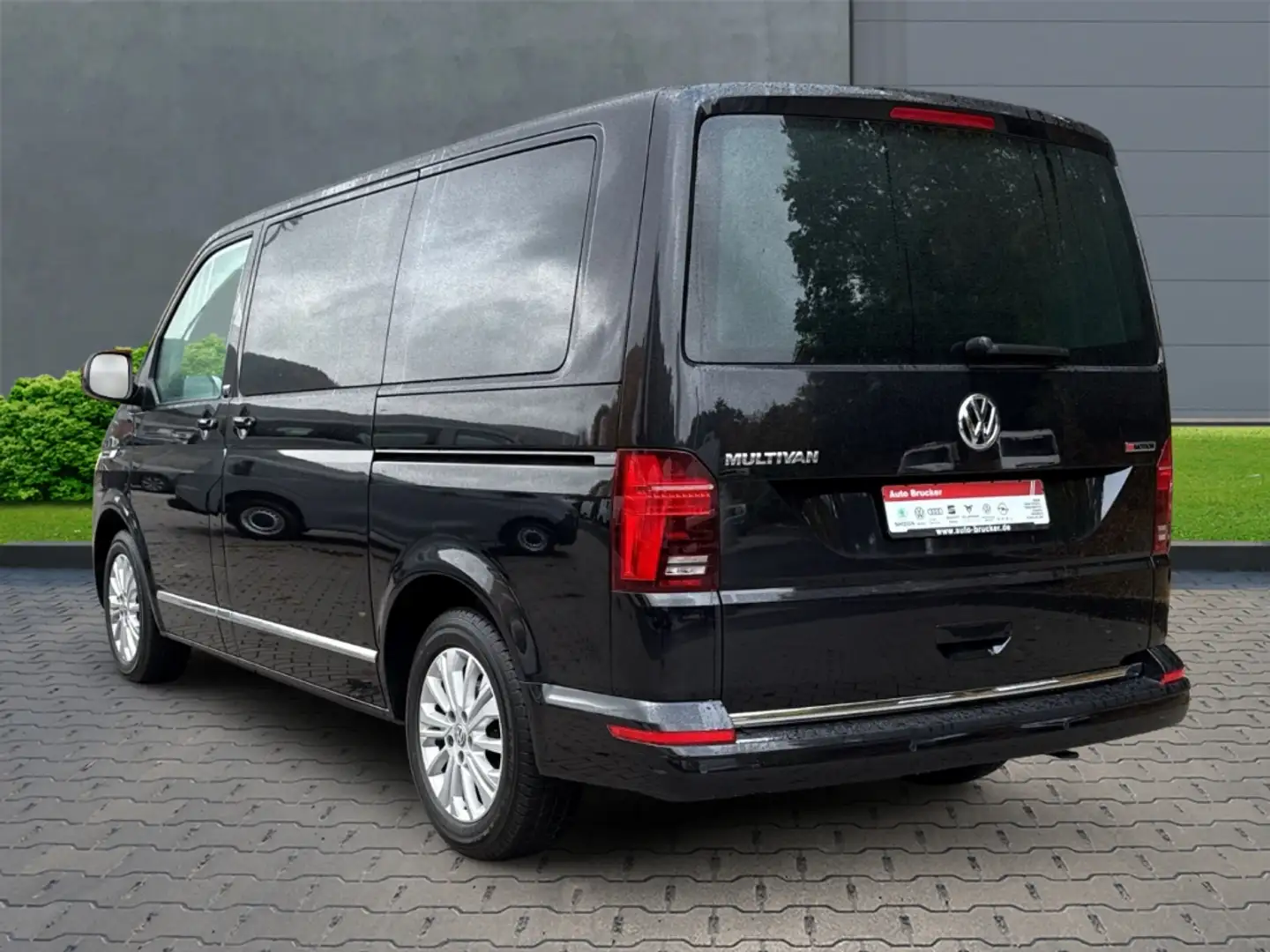 Volkswagen T6.1 Multivan Generation Six 4MOTION 2.0 TDI Tempoamt+Standheizu Schwarz - 2