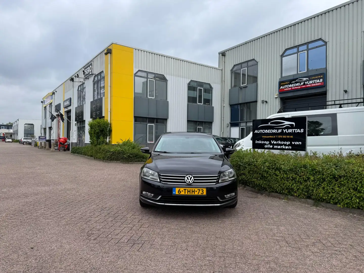 Volkswagen Passat 1.4 TSI Comfortline BlueMotion Zwart - 2