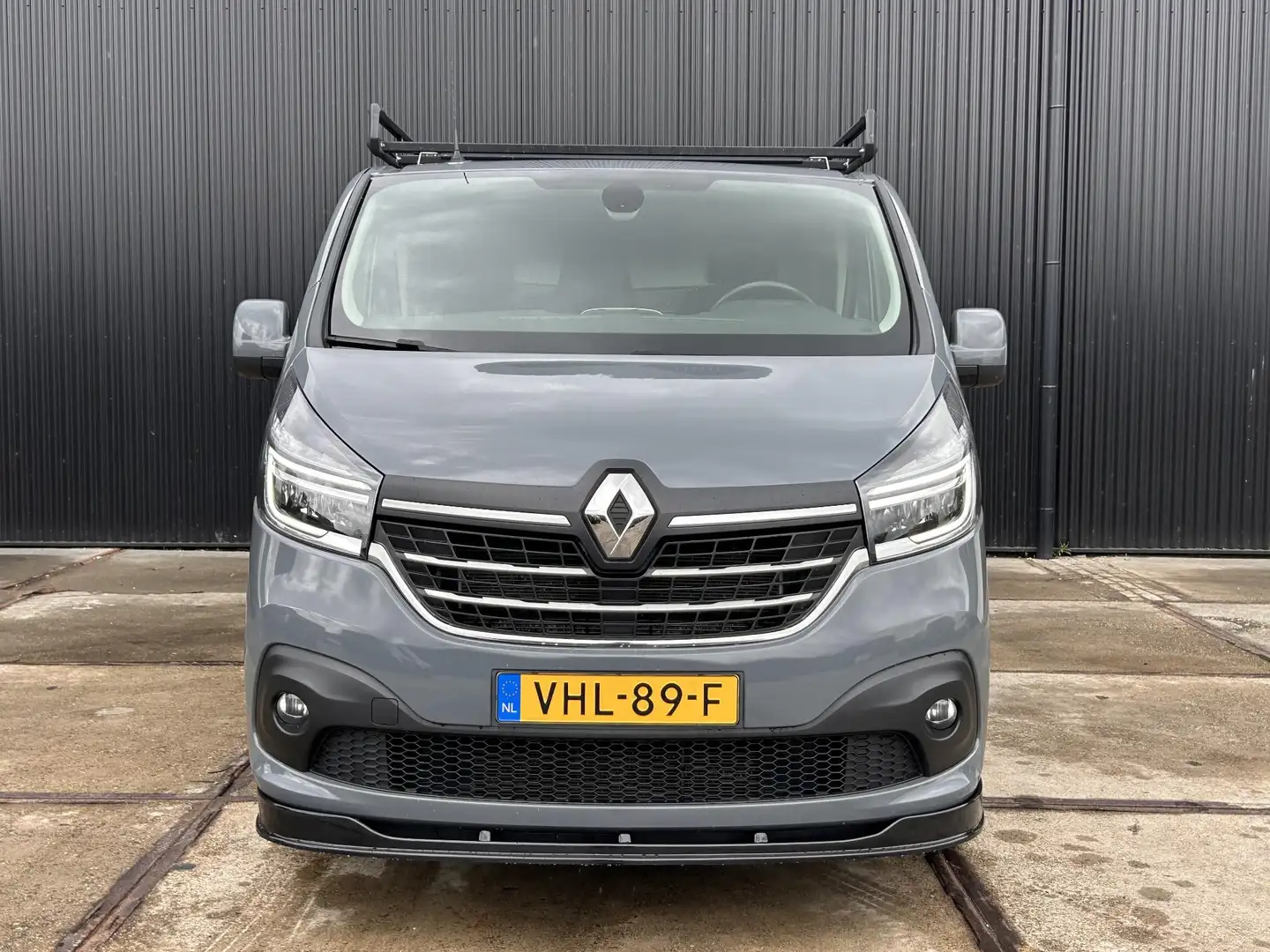 Renault Trafic 2.0 dCi 170PK L2H1 Luxe | 2x schuifdeur| LED | Cam Grijs - 2