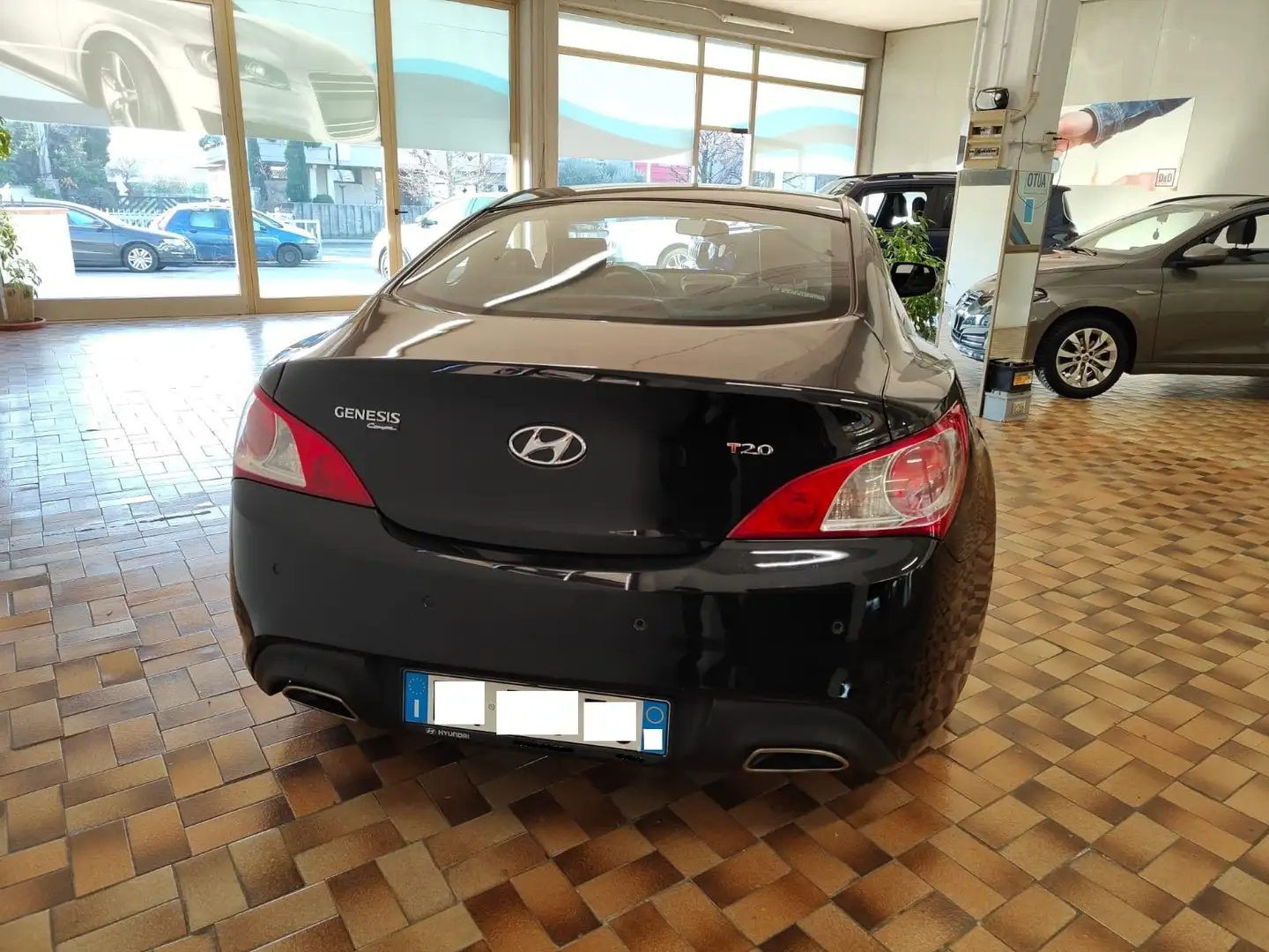 Hyundai Genesis Genesis Coupe Coupe 2.0 turbo Sport Schwarz - 1