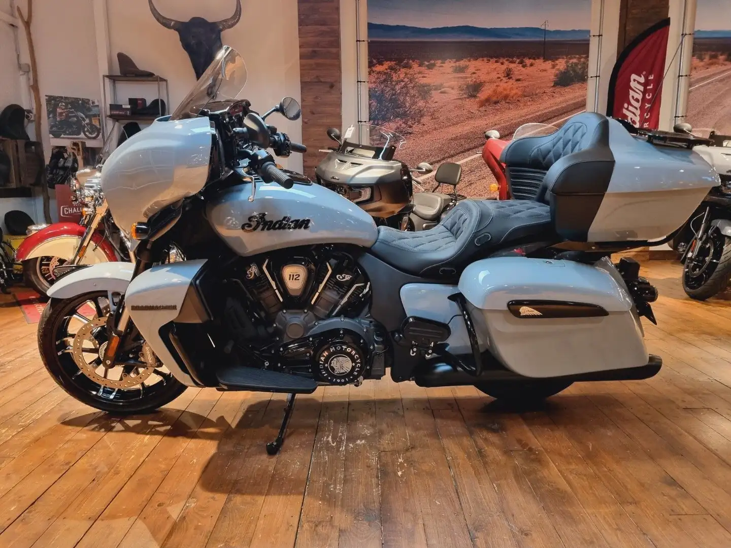 Indian Roadmaster 112 Dark Horse 100 Jahre(1000/2,99 %) Grijs - 1