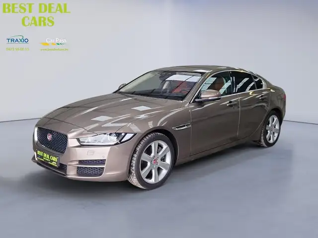 Jaguar XE XE 2.0 T Pure 1 An/Jaar Garantie!