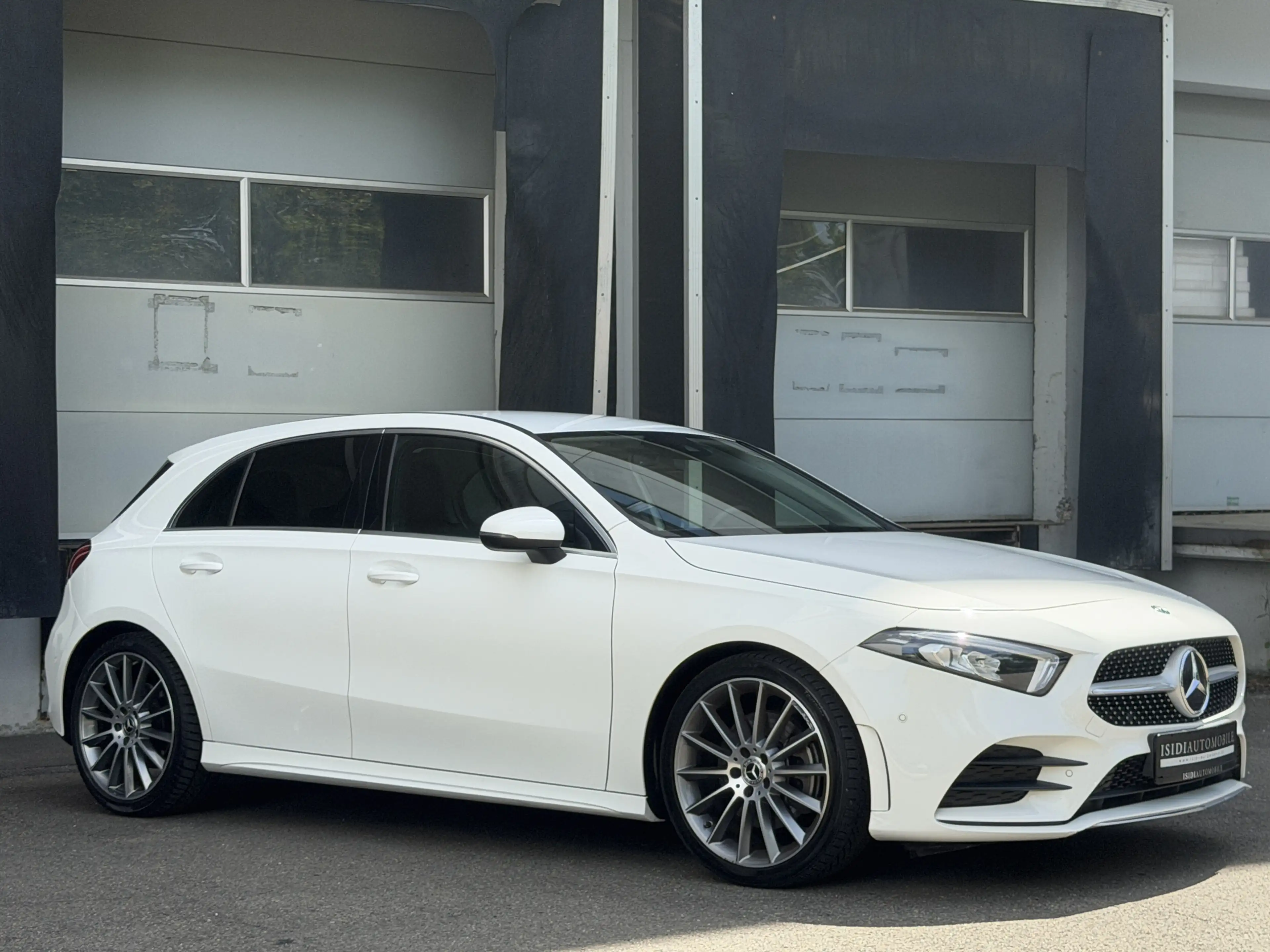 Mercedes-Benz A 250 AMG LED MBUX Ambiente Rü-Kamera 19 — photo 8
