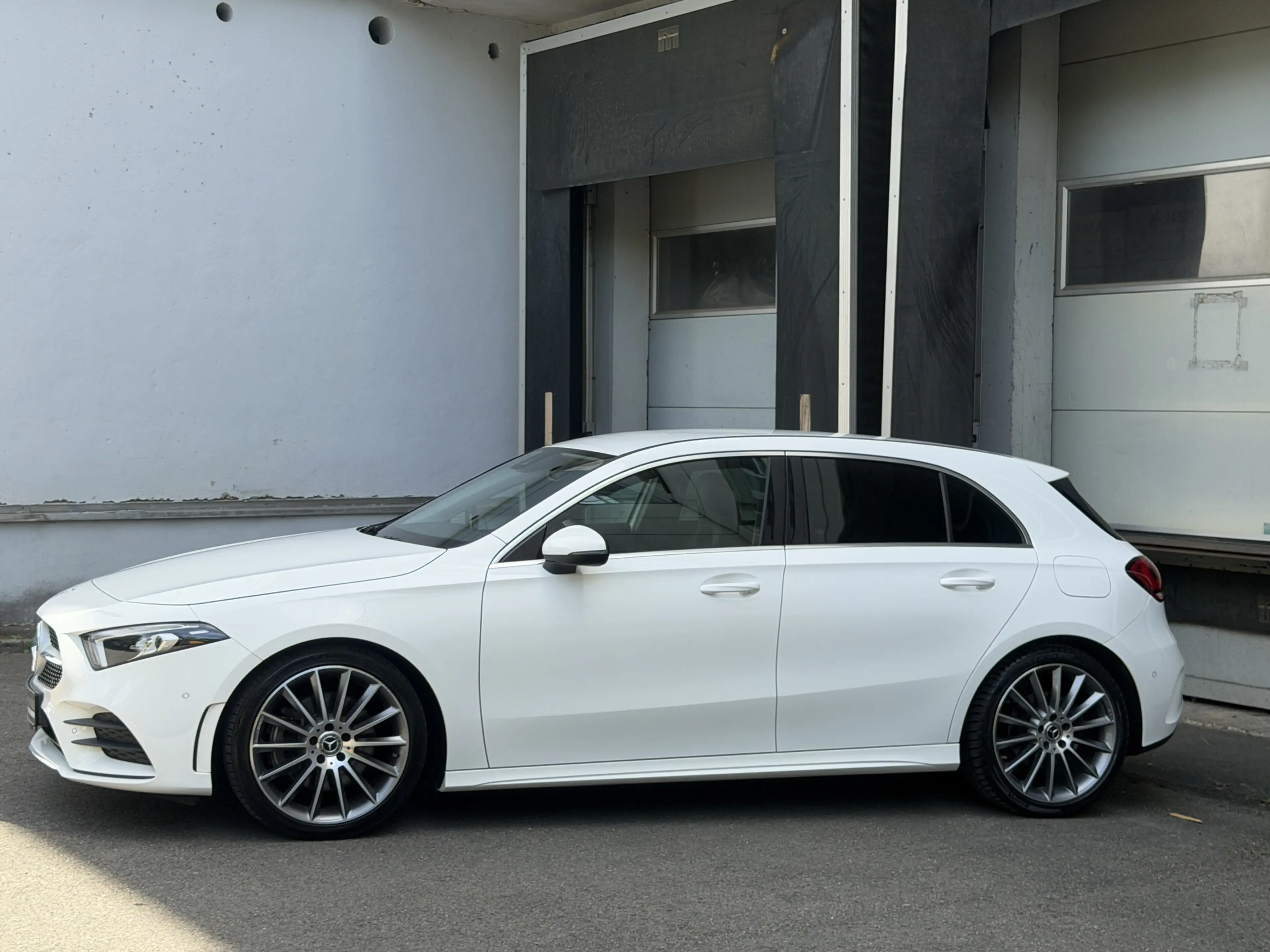 Mercedes-Benz A 250 AMG LED MBUX Ambiente Rü-Kamera 19 — photo 3