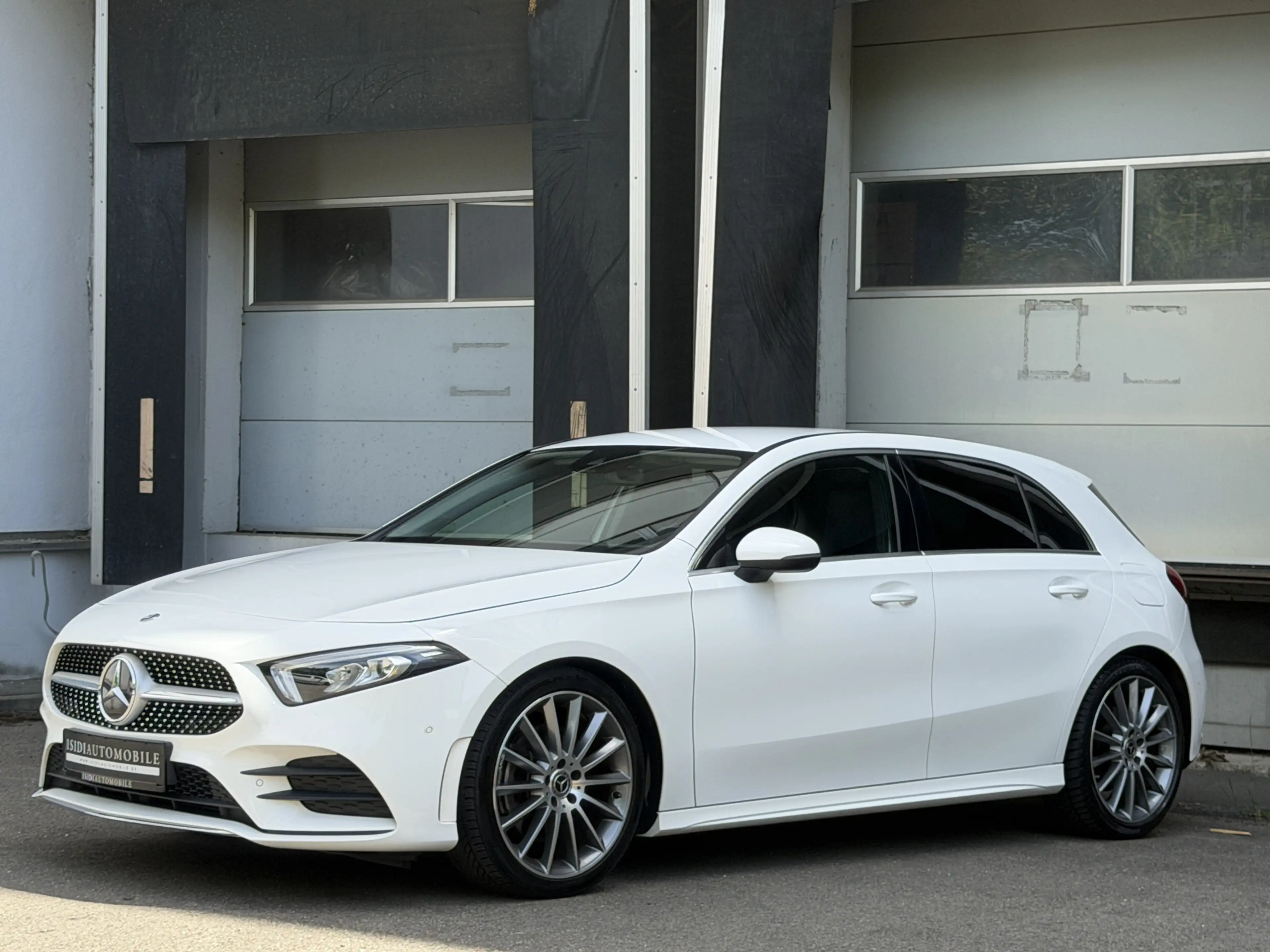 Mercedes-Benz A 250 AMG LED MBUX Ambiente Rü-Kamera 19 — photo 2
