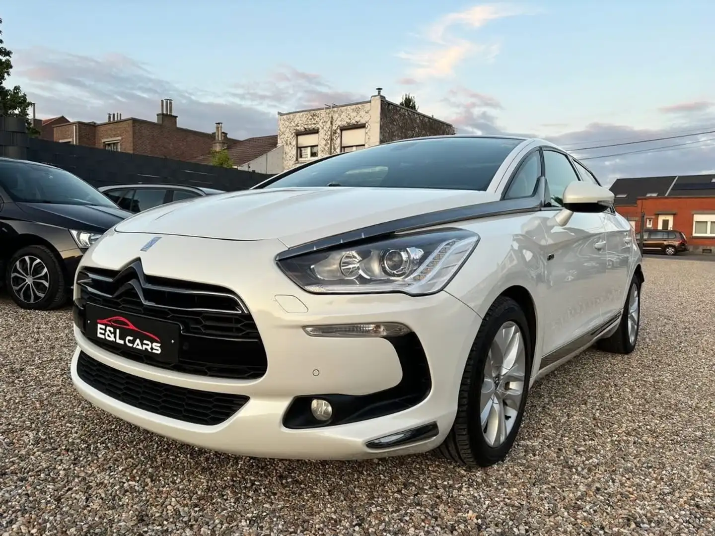 Citroen DS5 2.0 HDi 4WD Sport Chic **12 mois de garantie** Biały - 1