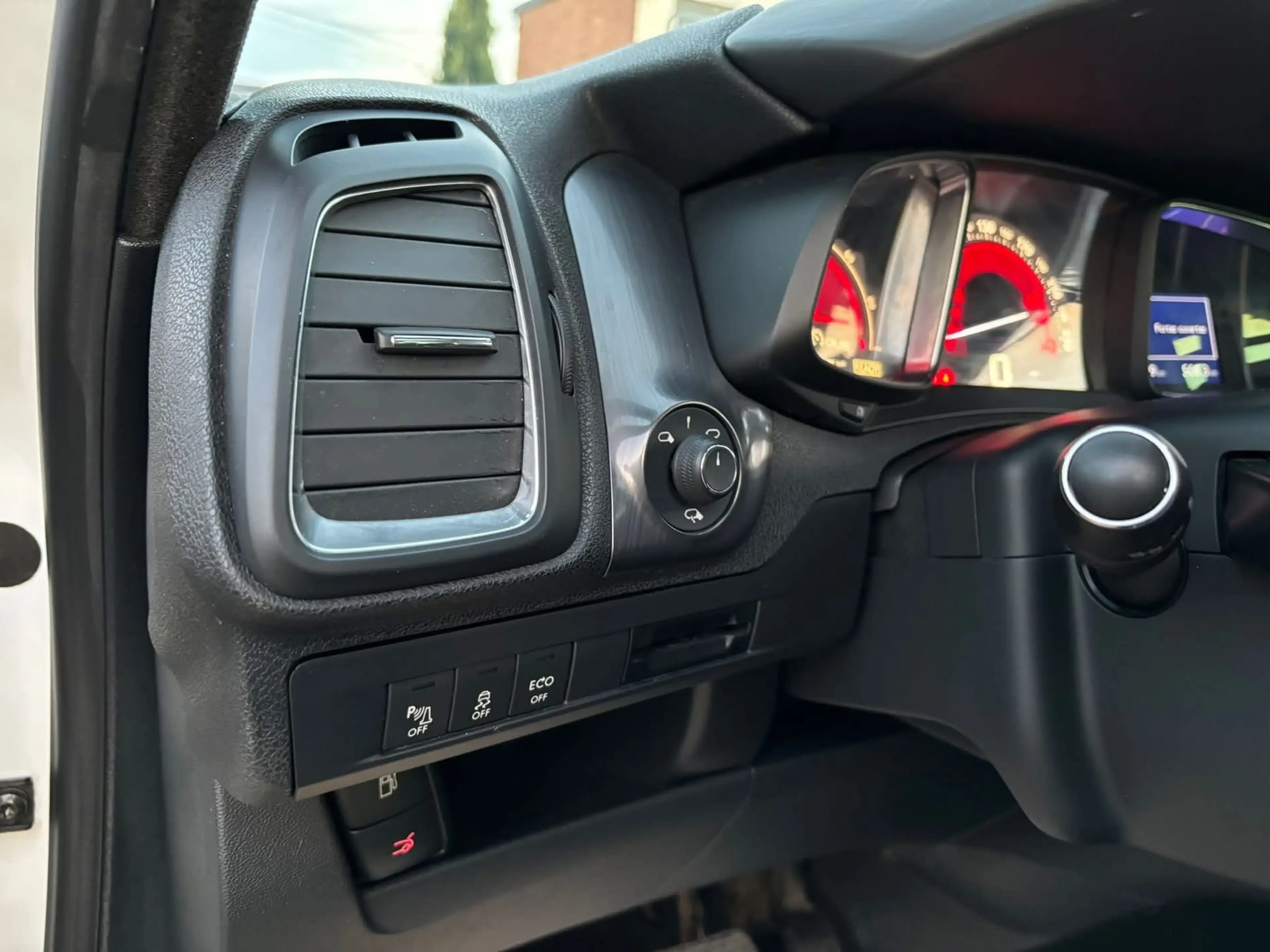 Citroen DS5 2.0 HDi Sport Chic **12 mois de garantie** — photo 12