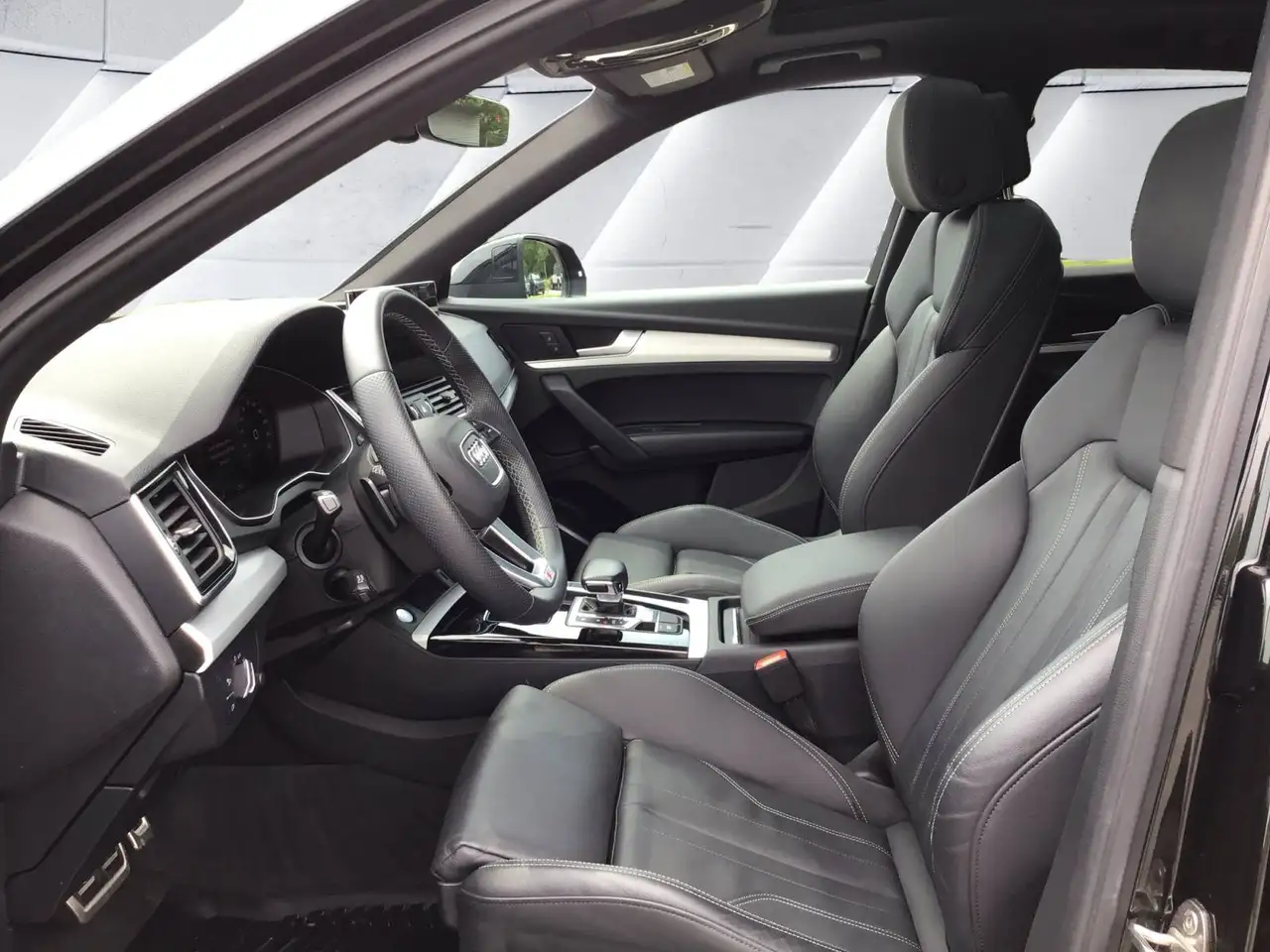 Audi Q5 снимка Audi Q5