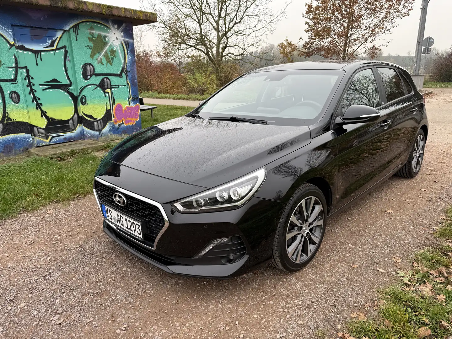Hyundai i30 YES! Plus Schwarz - 1