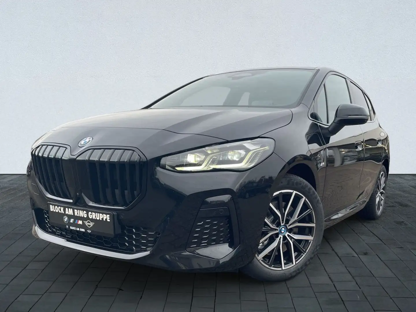 BMW 230 E XDRIVE Active Tourer Sportpaket Bluetooth HUD Black - 1