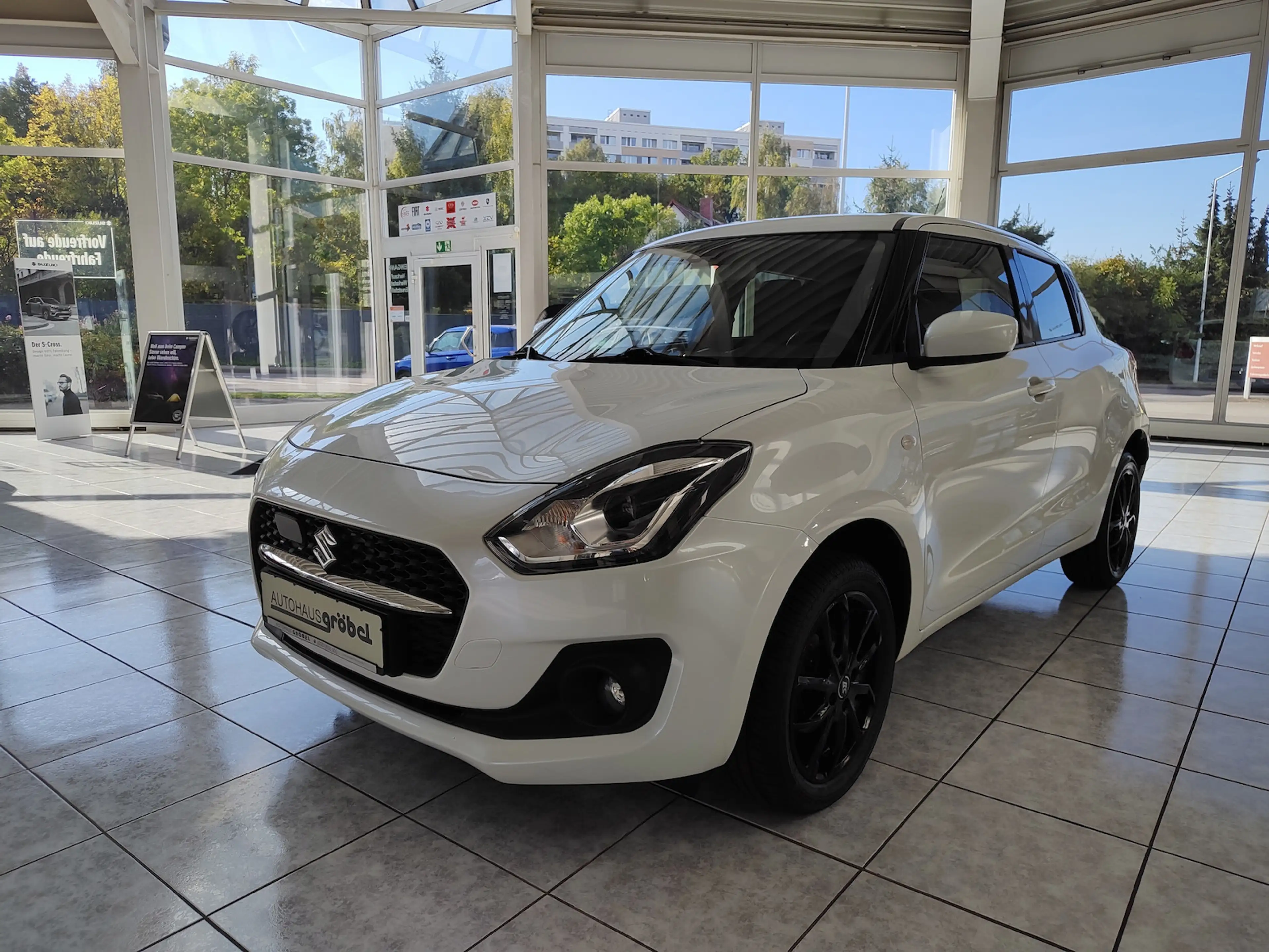 Suzuki Swift 1.2 Dualjet Hybrid Comfort 4x4 Audio Syst. — photo 2