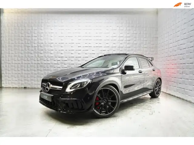 Mercedes-Benz GLA 45 AMG 4MATIC PANO NIGHT CAMERA