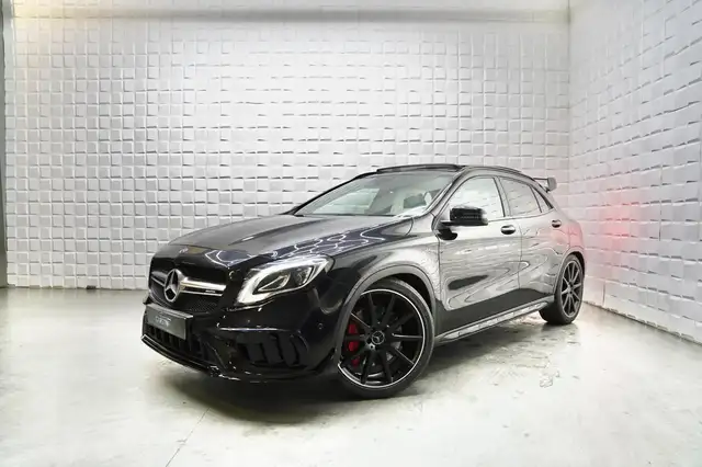 Mercedes-Benz GLA 45 AMG 4MATIC PANO NIGHT CAMERA