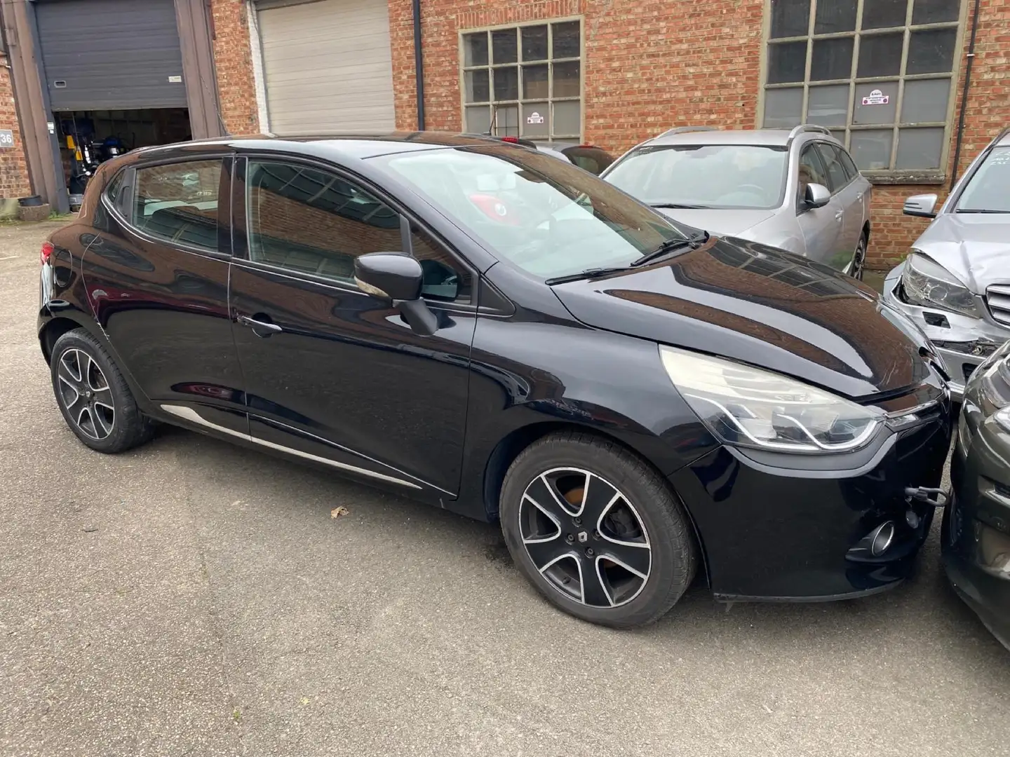 Renault Clio 0.9 TCe❗️Problème Mécanique❗️ Zwart - 1
