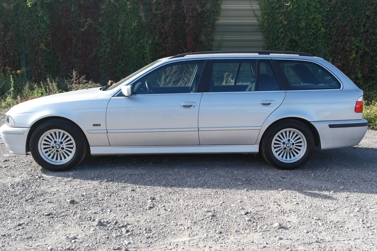 BMW 520 5er Touring 520i Gepflegt Auto Tüv Au 12/2027, foto 9