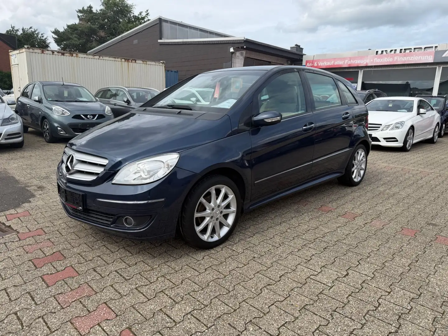 Mercedes-Benz B 150 SPORTPAKET AHK Sitzheizung 2.HD Blau - 1
