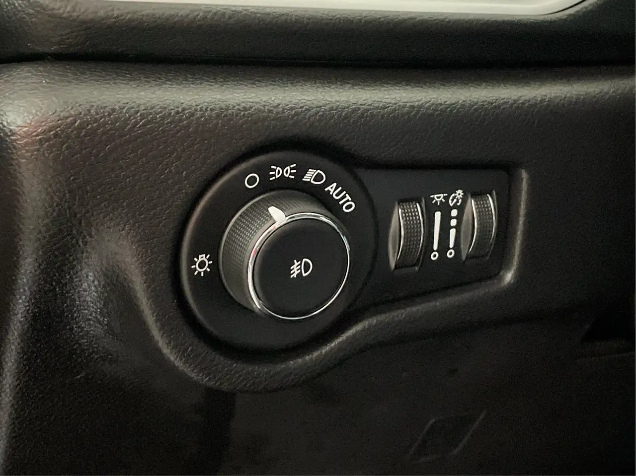 Chrysler Pacifica снимка Chrysler Pacifica