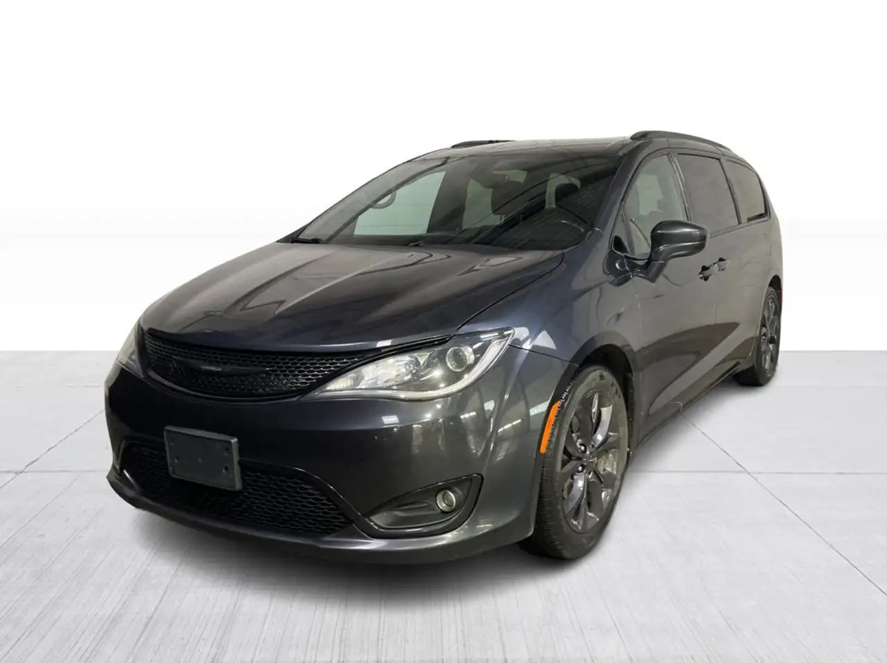Chrysler Pacifica снимка Chrysler Pacifica