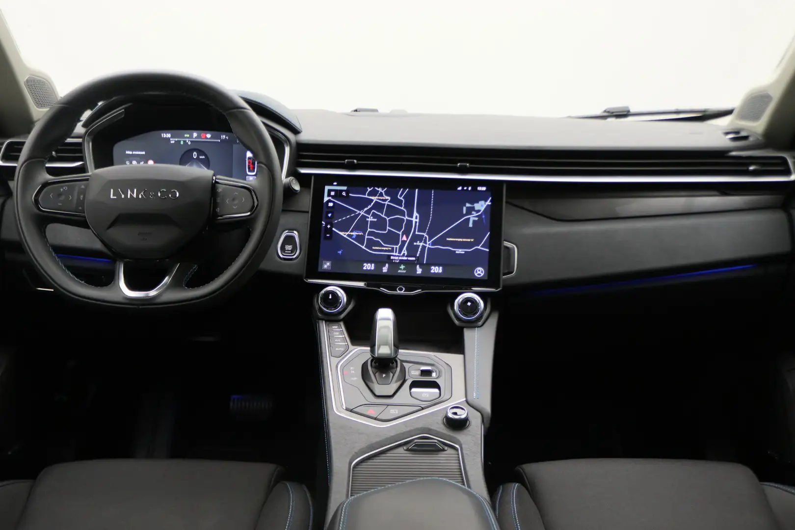 Lynk & Co 01 1.5 Plug-in Hybrid Automaat Panoramadak, ACC, Keyl Schwarz - 2
