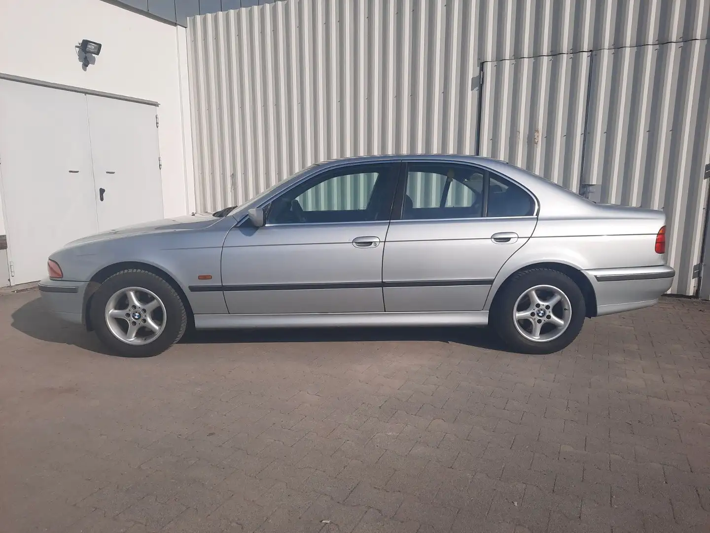 BMW 520 i E39 --- TÜV 03/2025 --- Gümüş rengi - 2