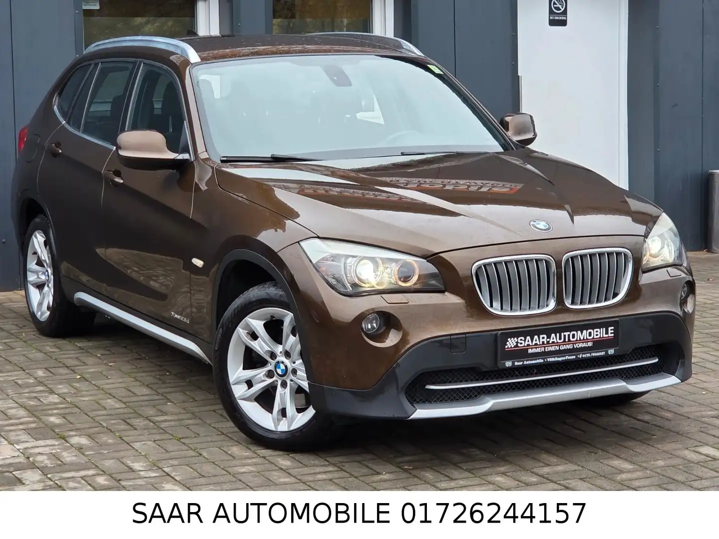 BMW X1 2.0D 23 d xDrive AUTOMATIK/BI-XENON/AHK/EURO5 Brun - 1