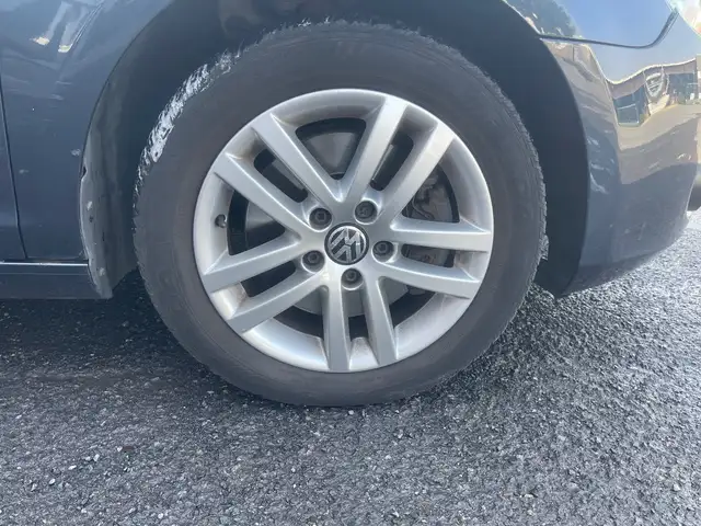 Volkswagen Golf view 22