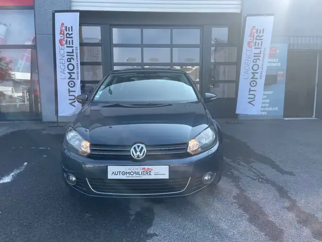 Volkswagen Golf view 2
