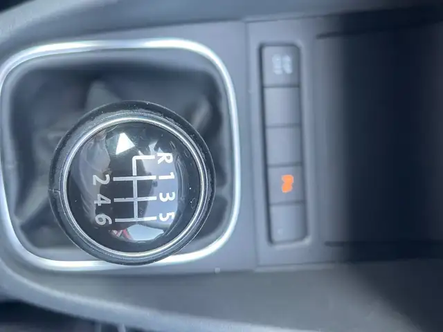 Volkswagen Golf view 18