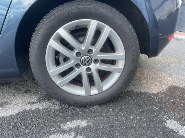 Volkswagen Golf view 24