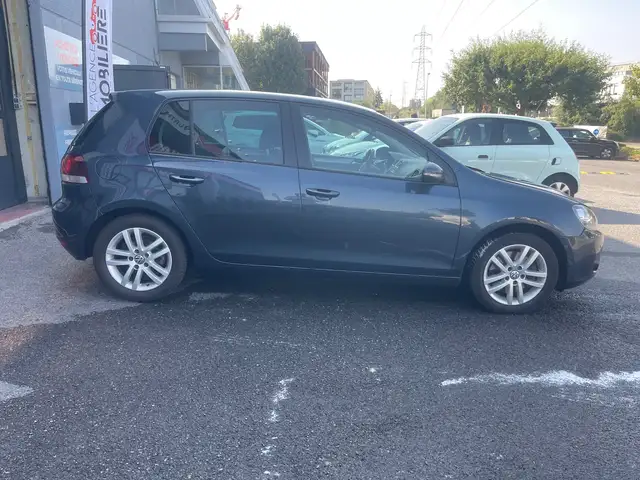 Volkswagen Golf view 5