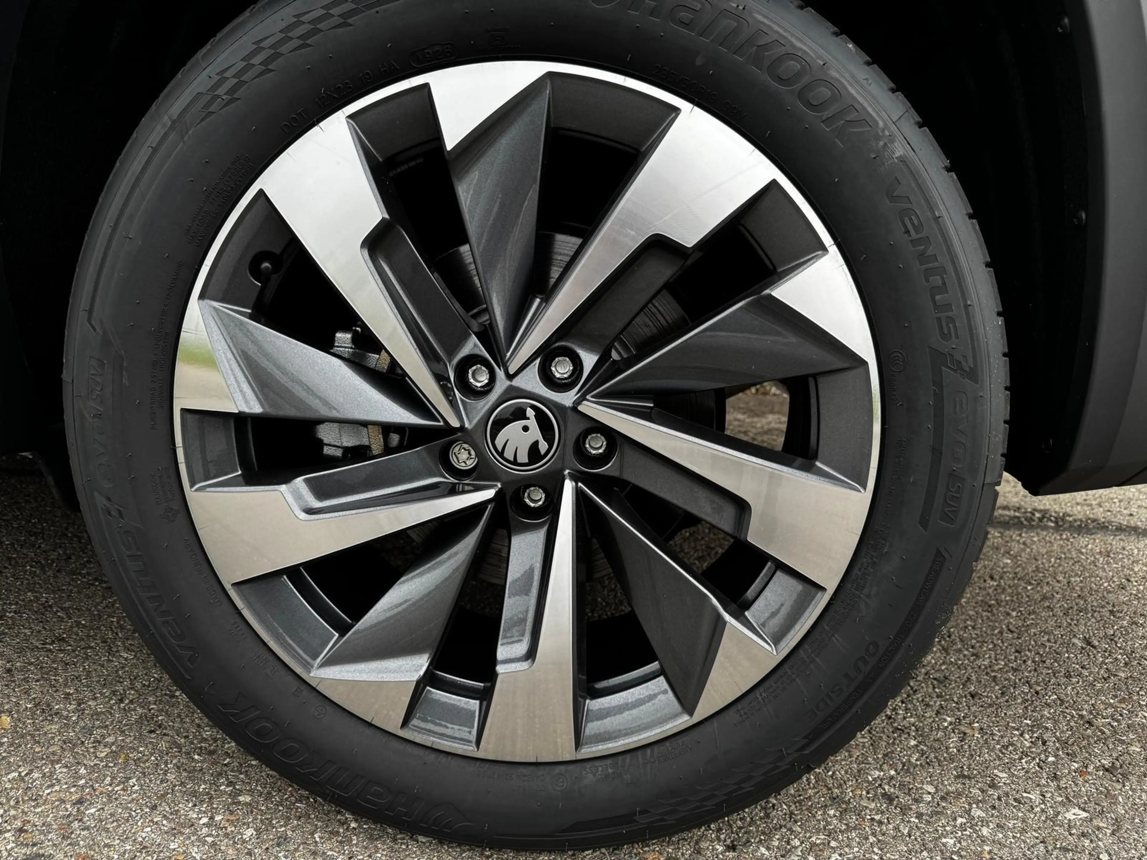 Skoda Kodiaq 2.0 TDI 142 kW 4x4 Selection DSG 7 Sitzer 19 Zo... — photo 5