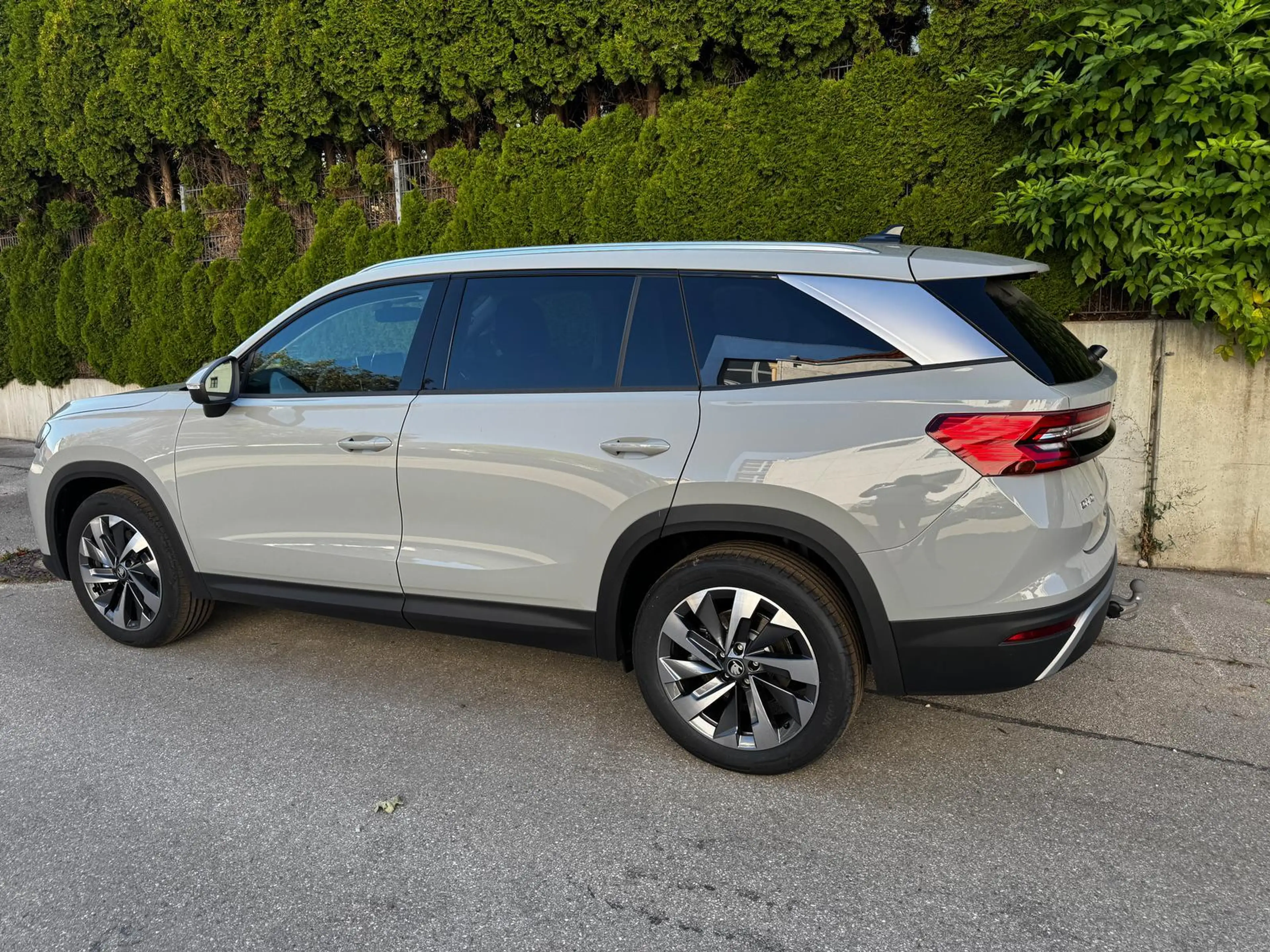 Skoda Kodiaq 2.0 TDI 142 kW 4x4 Selection DSG 7 Sitzer 19 Zo... — photo 3