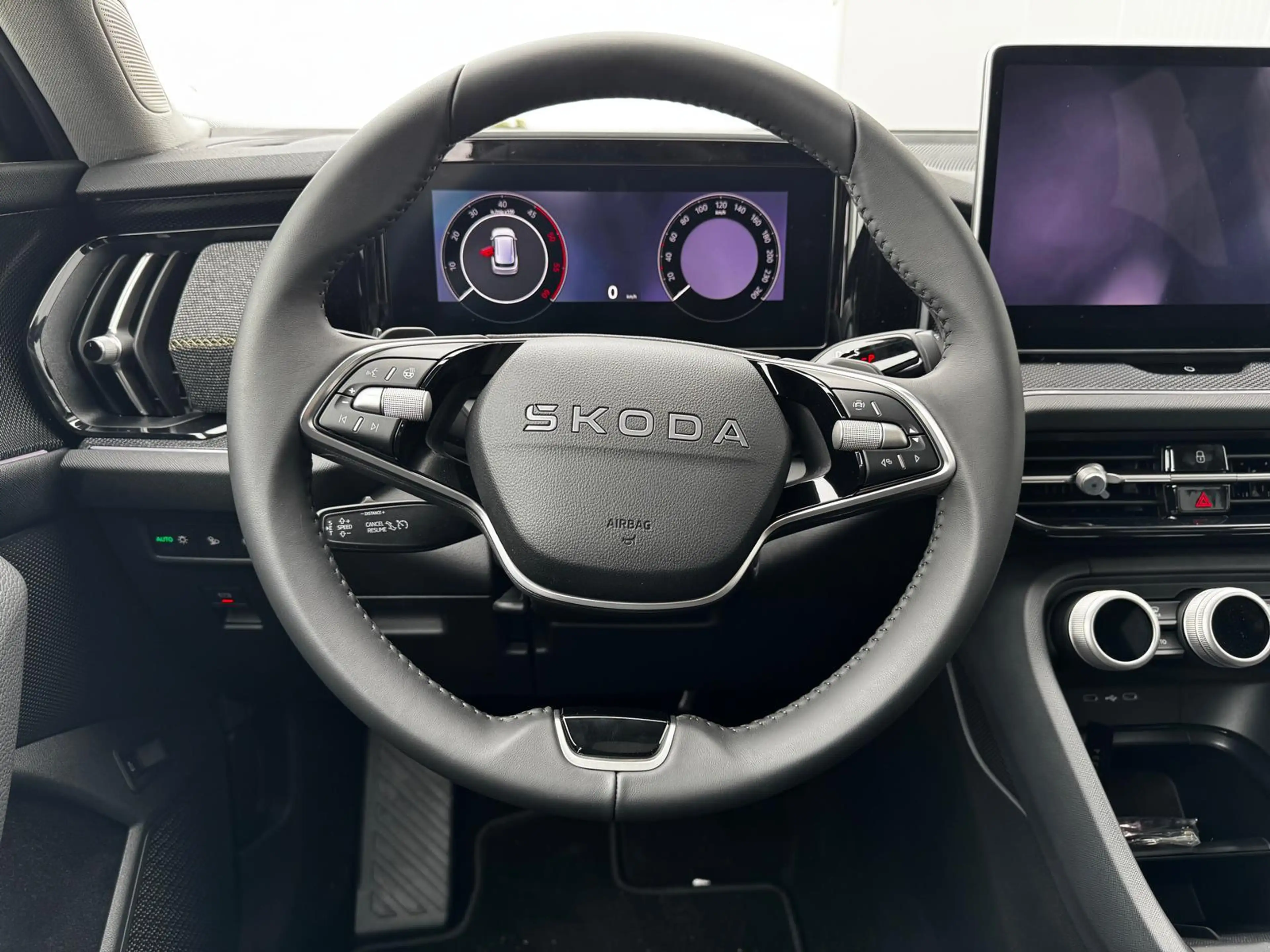 Skoda Kodiaq 2.0 TDI 142 kW 4x4 Selection DSG 7 Sitzer 19 Zo... — photo 6