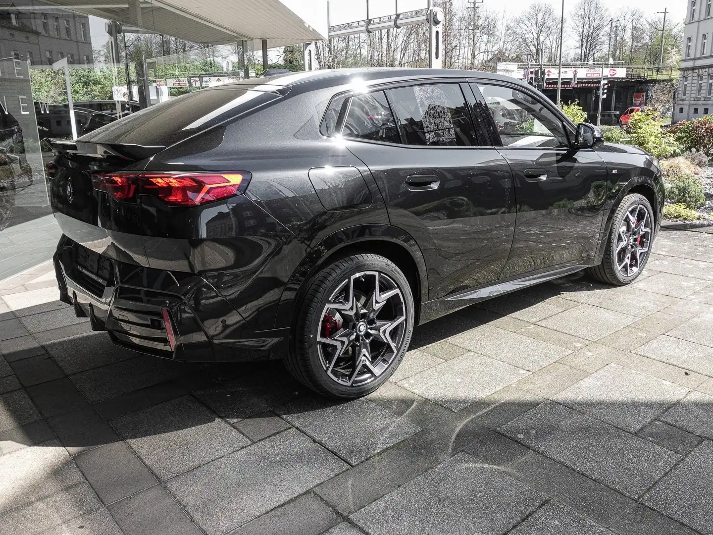 BMW iX2 eDrive20 M-SportPro Driving Ass.Prof Parking Ass.P Negru - 2