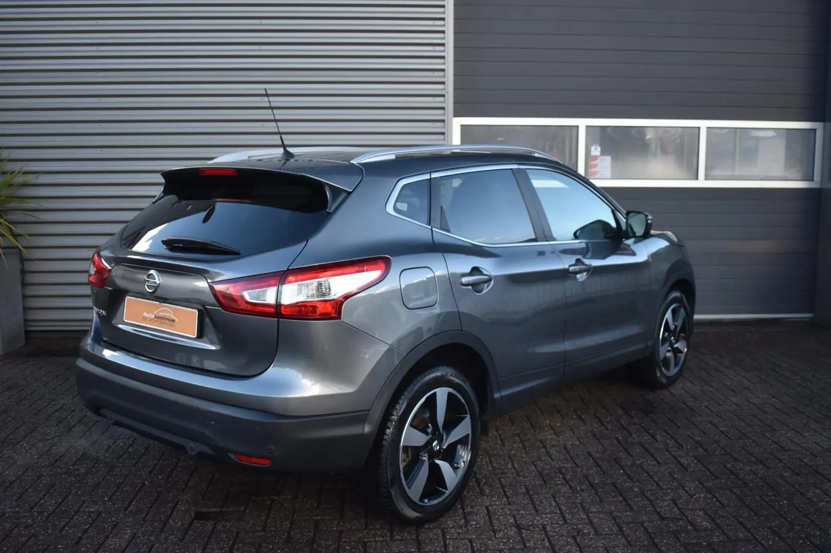 Nissan Qashqai 1.2 Tekna Navi / Glasdak / 1 jaar GARANTIE!! Grau - 2