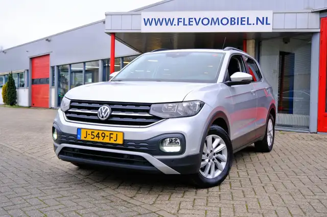 Volkswagen T-Cross 1.0 TSI Life Apple CarPlay|Adapt.Cruise|PDC|LMV