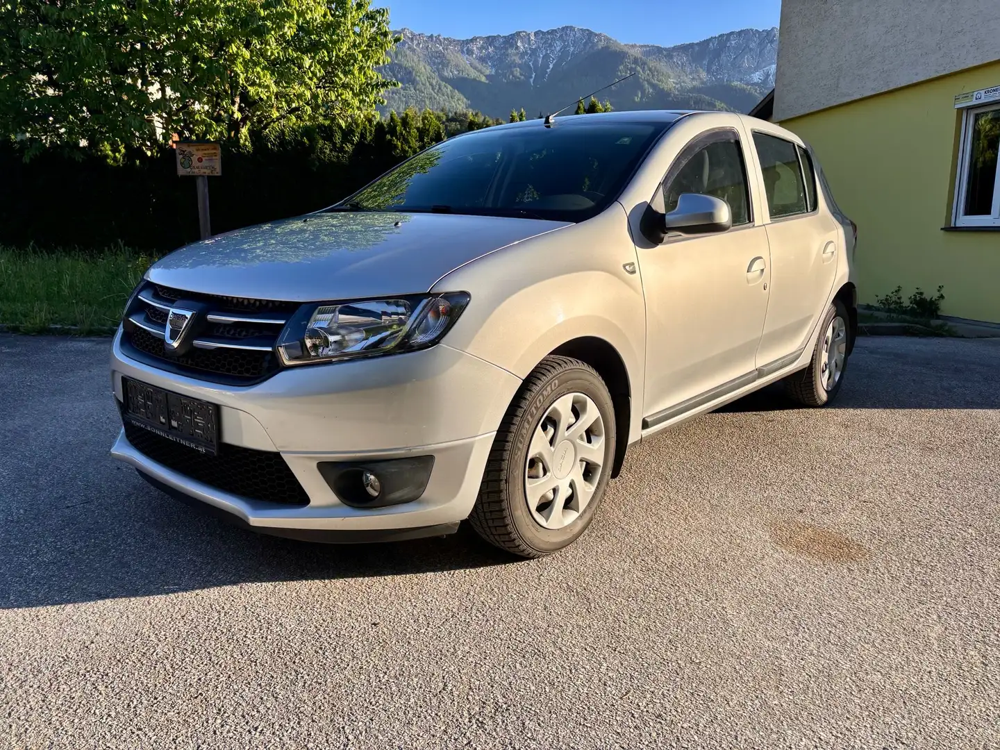 Dacia Sandero Sandero Supreme 1,2 16V 75 Supreme Silber - 1