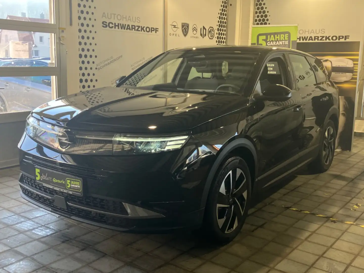 Opel Grandland 1.2 AHK,Tempomat,Rückfahrkamera Schwarz - 2