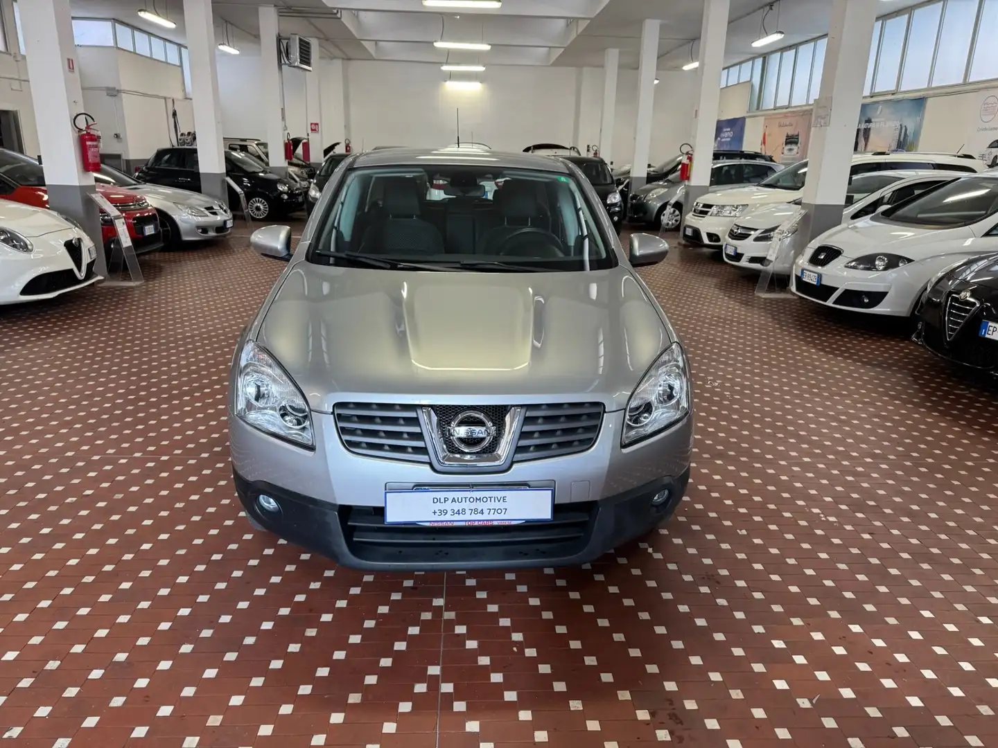 Nissan Qashqai 2.0 16V 4WD Acenta Grijs - 2