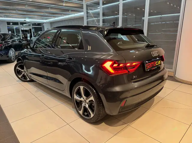 Audi A1 view 5