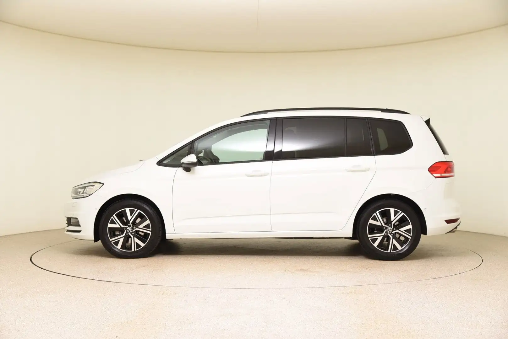 Volkswagen Touran 2.0 TDI SCR DSG Comfortline ACC Sthzg LED Wit - 2