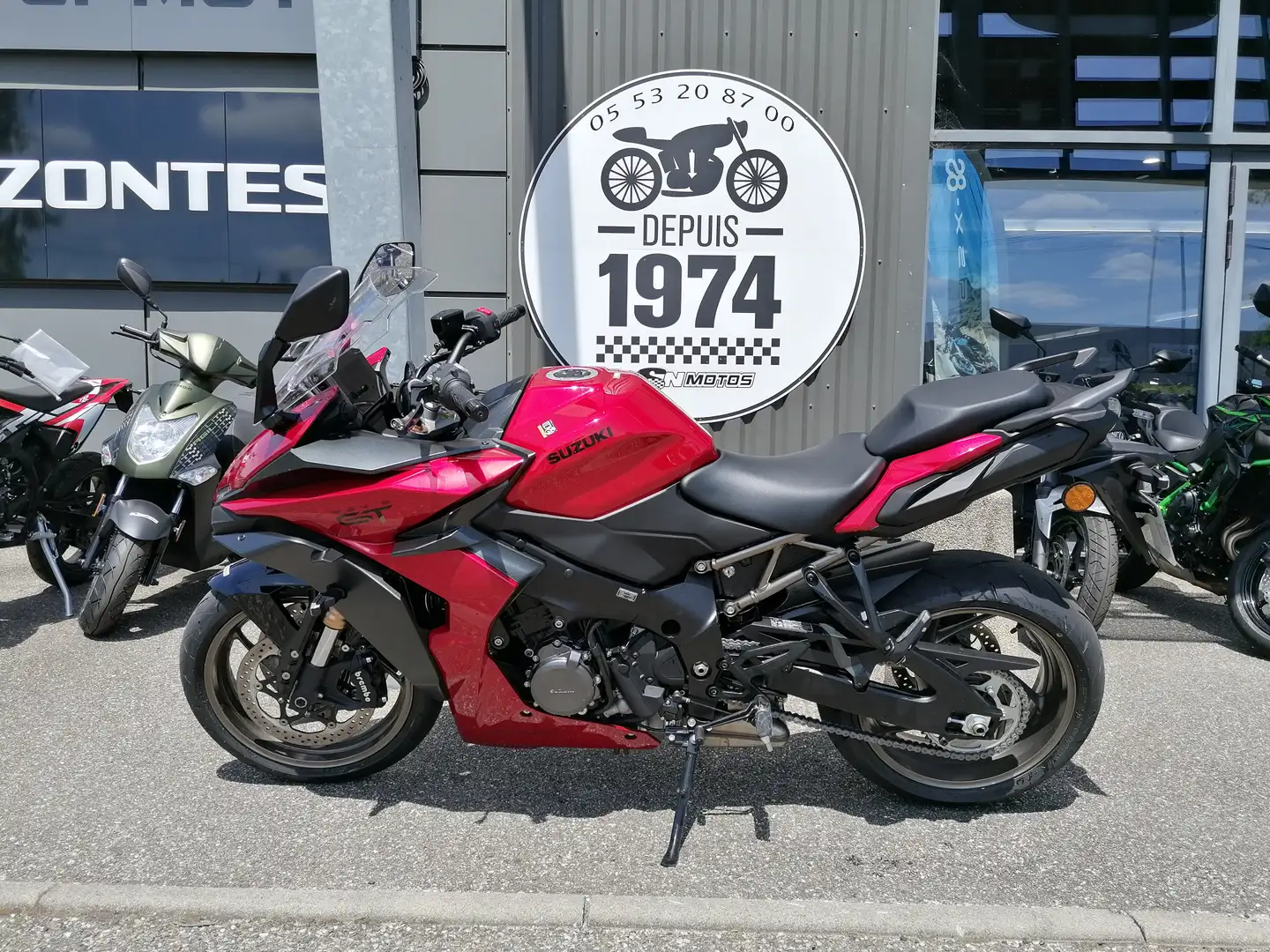 Suzuki GSX S 1000GT Czerwony - 2