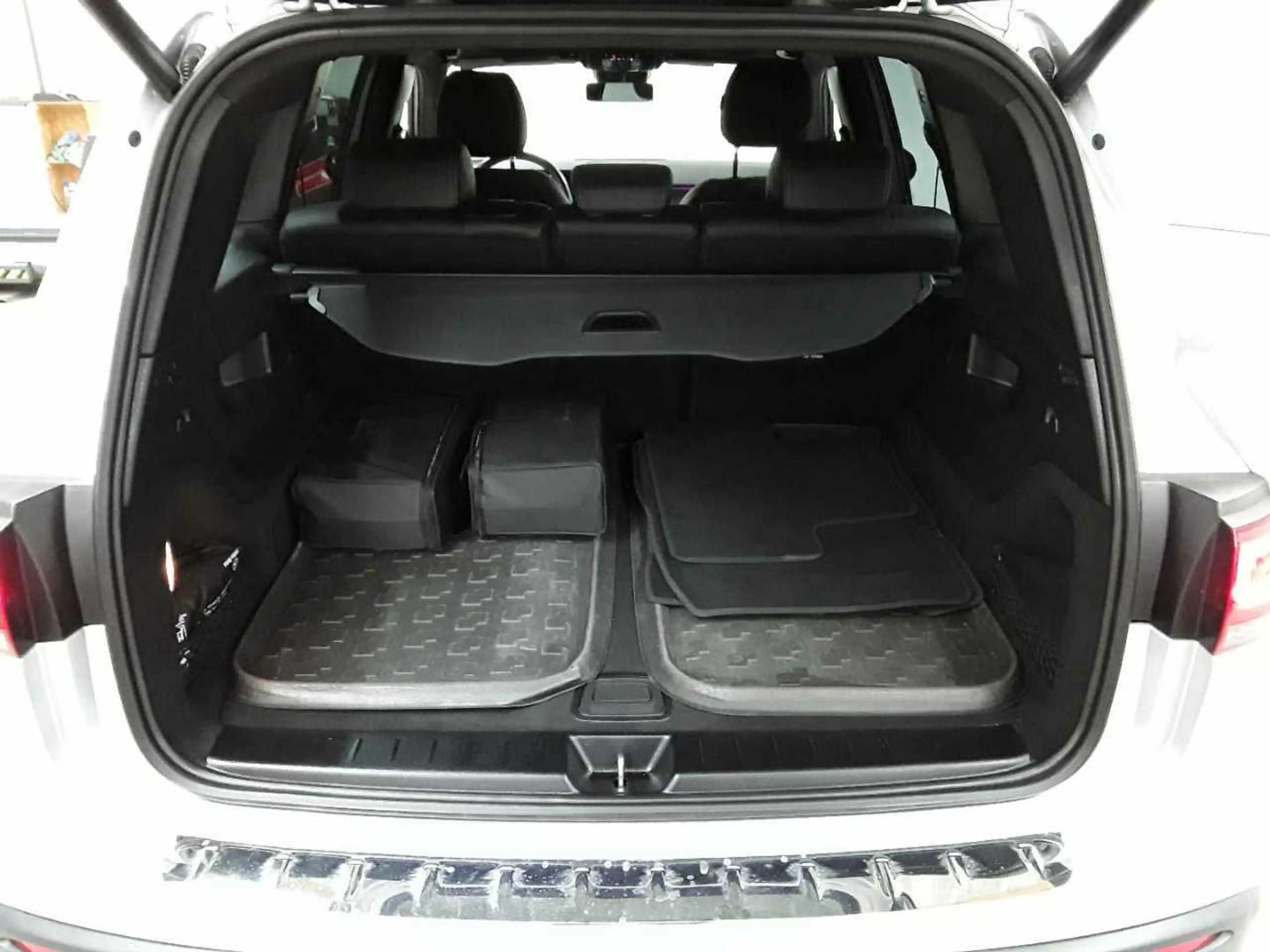 Mercedes-Benz EQB 300 EQB 300 4Matic AMG Line Advanced+ PANO — photo 15