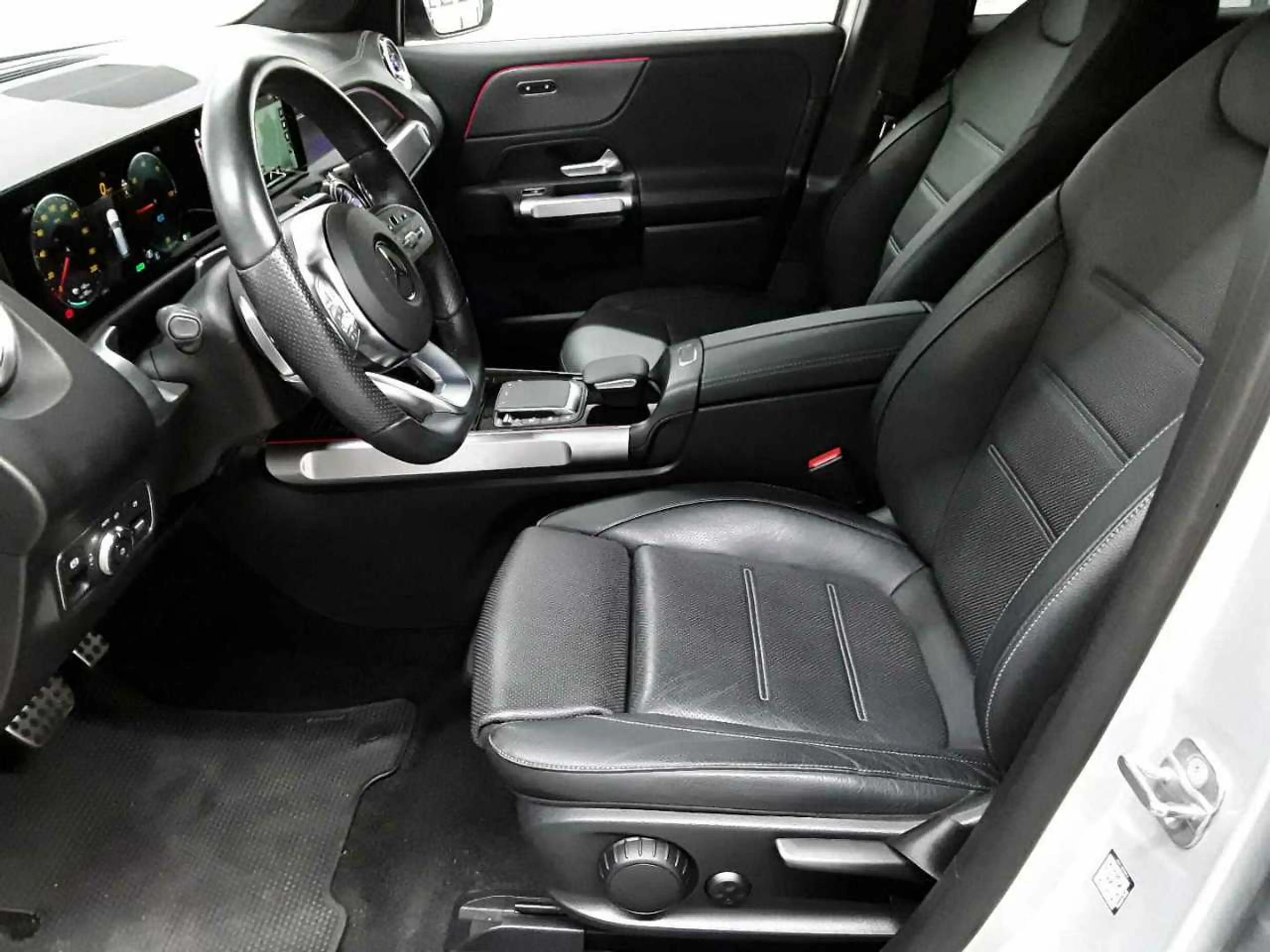 Mercedes-Benz EQB 300 EQB 300 4Matic AMG Line Advanced+ PANO — photo 7