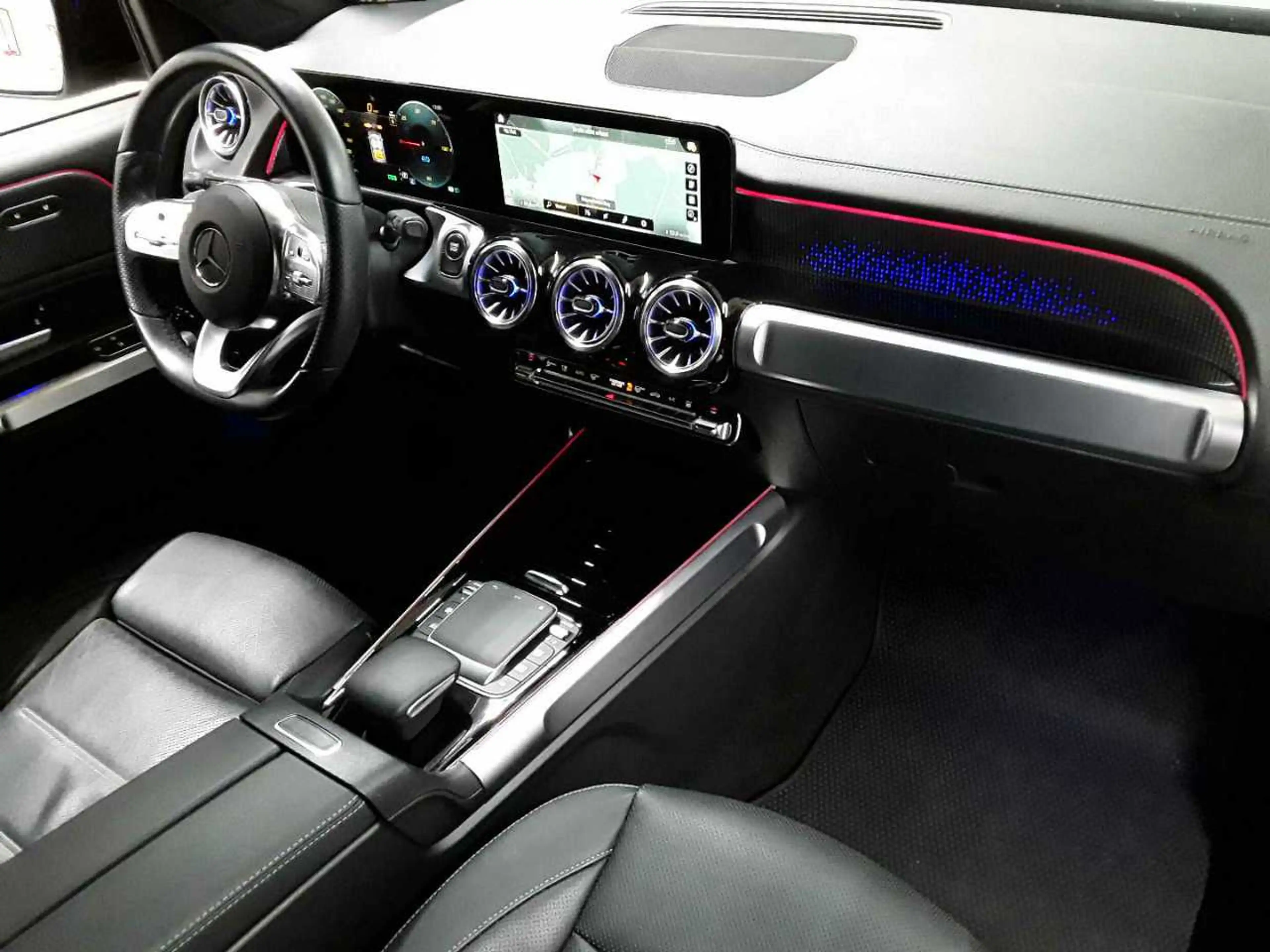 Mercedes-Benz EQB 300 EQB 300 4Matic AMG Line Advanced+ PANO — photo 9