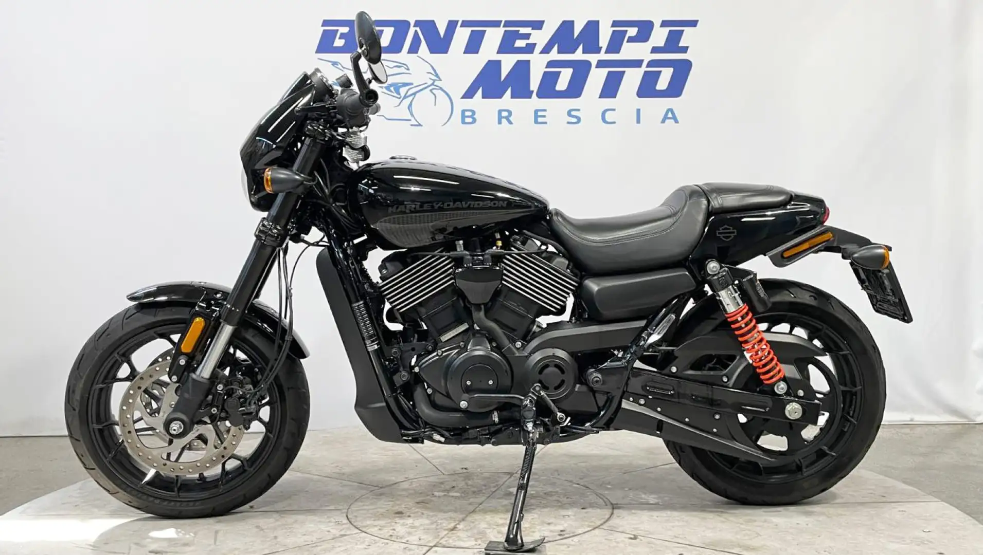 Harley-Davidson Street 750 2018 - STREET ROAD  - VANCE & HINES Schwarz - 2