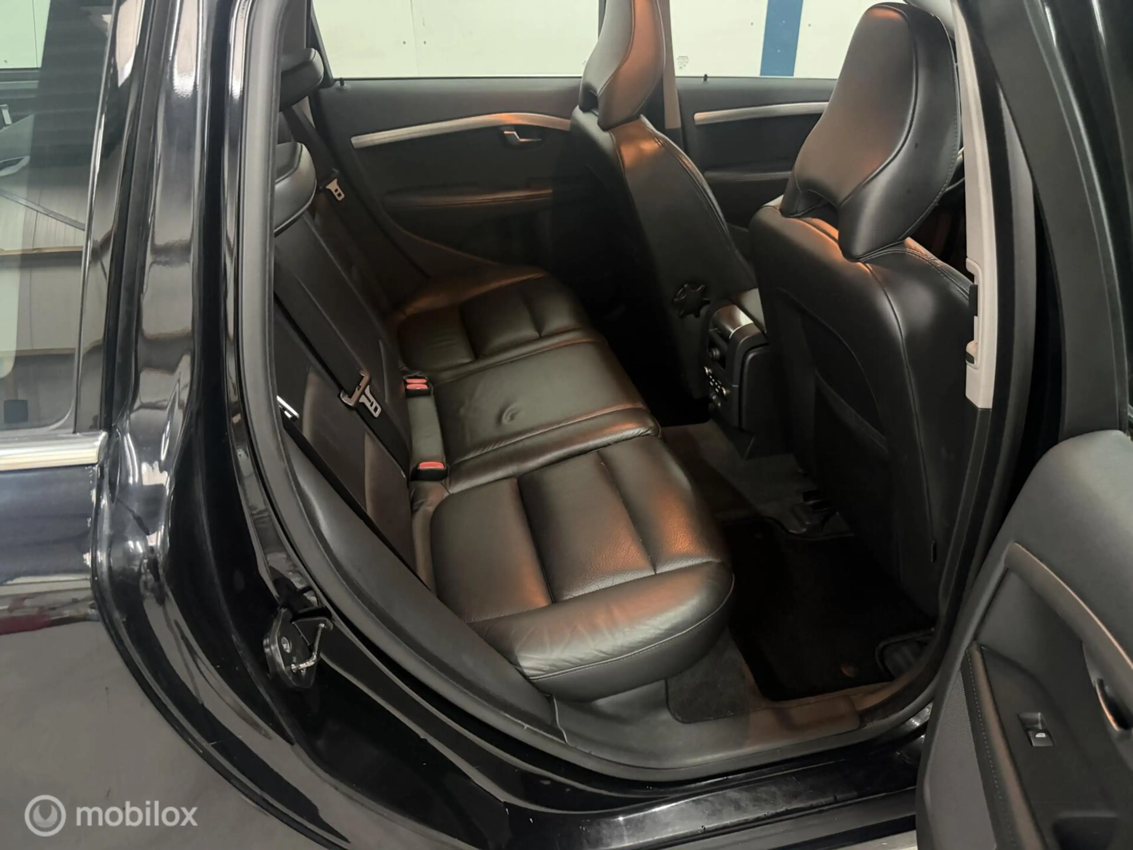 Volvo V70 2.5T Summum LEER / AUTOMAAT — photo 7